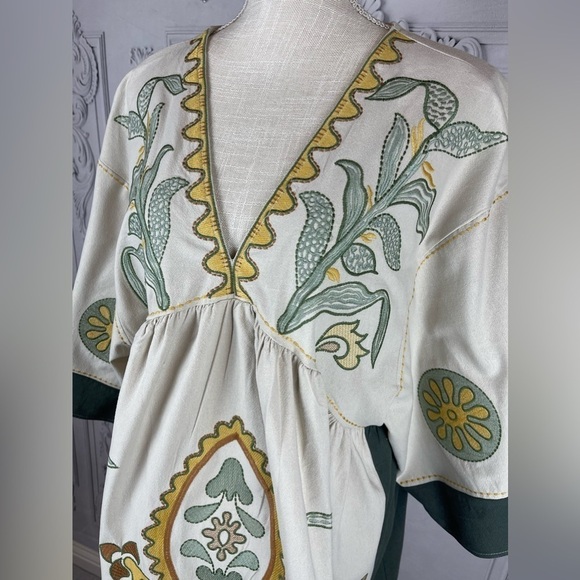 Sweet Clarise Embroidered Loose Fit Floral Mini Dress - Picture 6 of 14